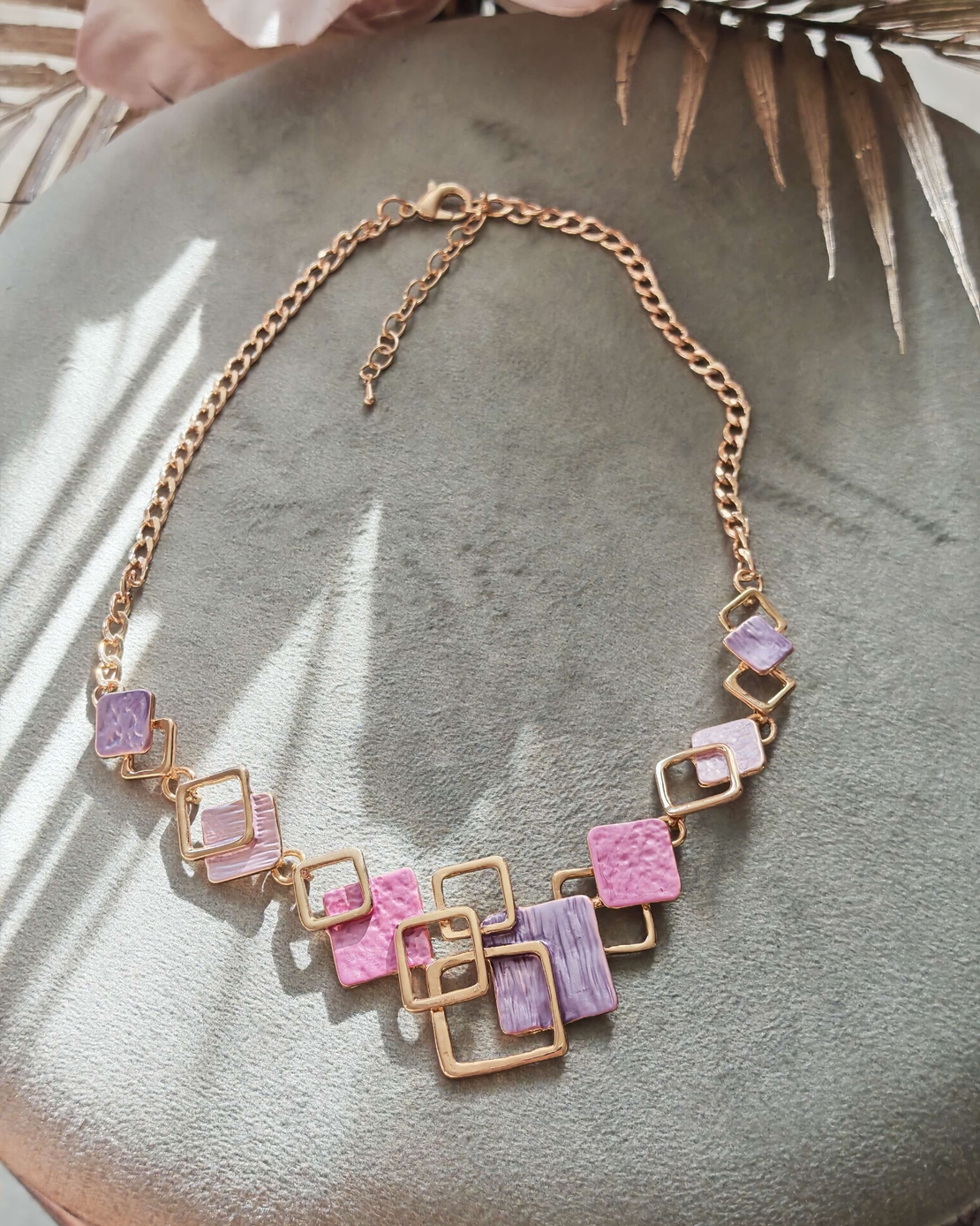 Дамско колие