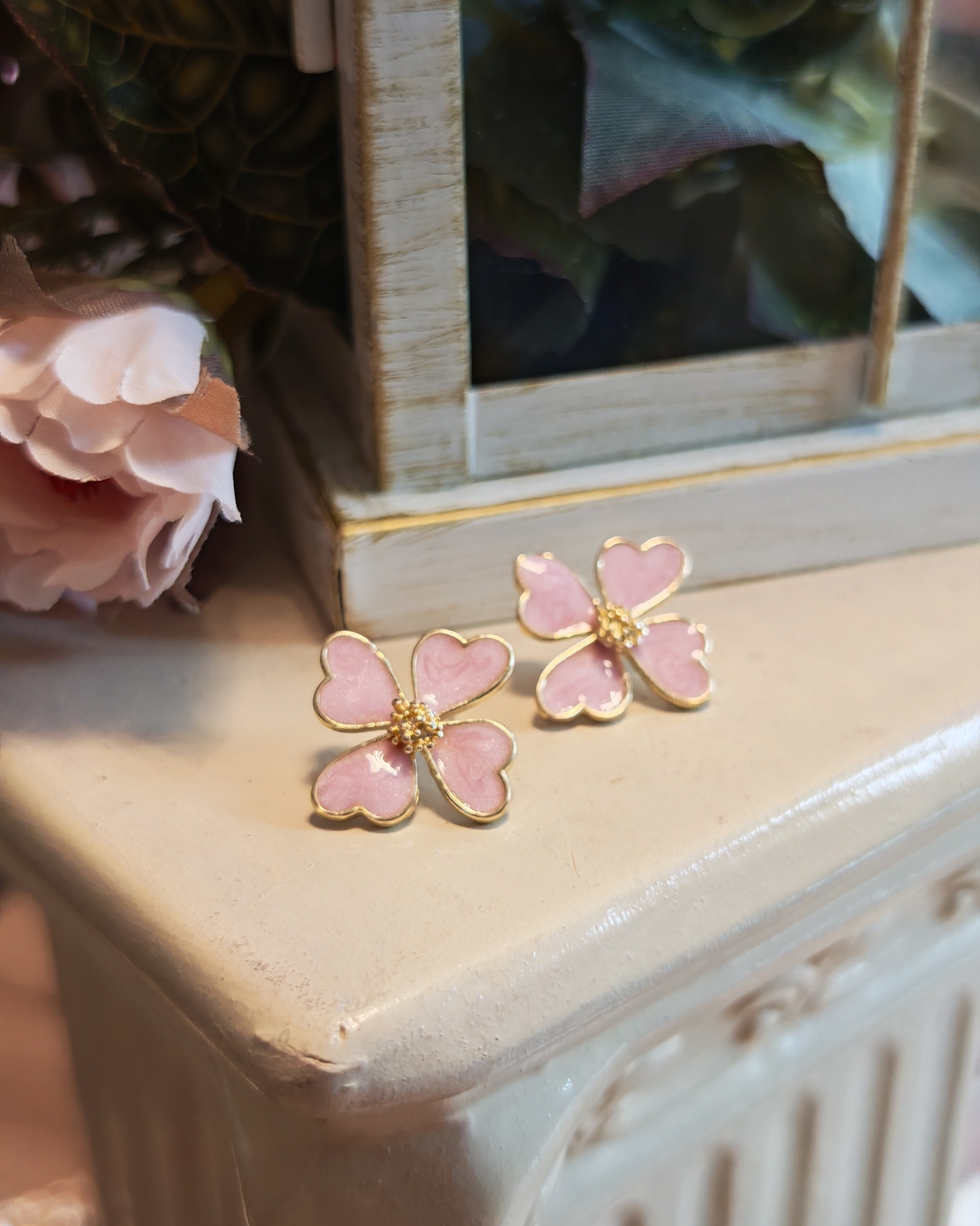 Дамски обици