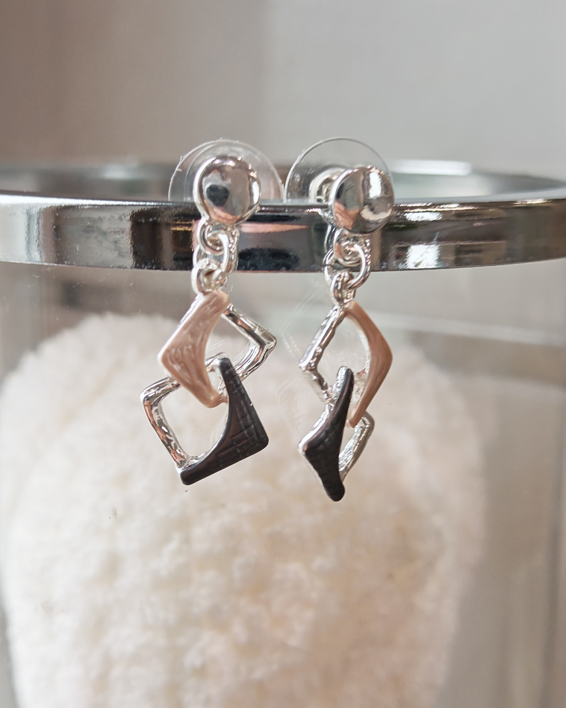 Дамски обици