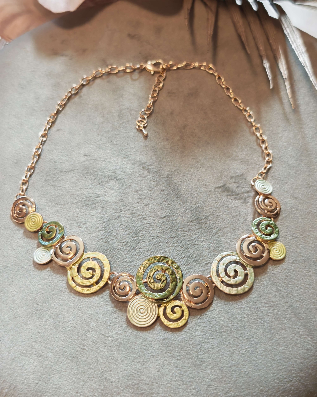 Дамска колиета