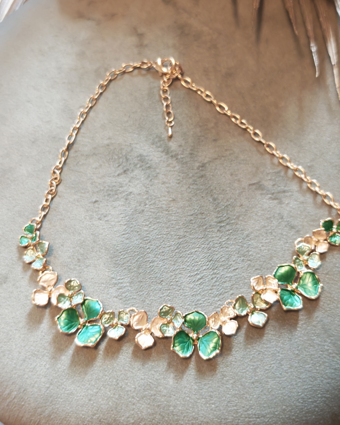 Дамска колиета