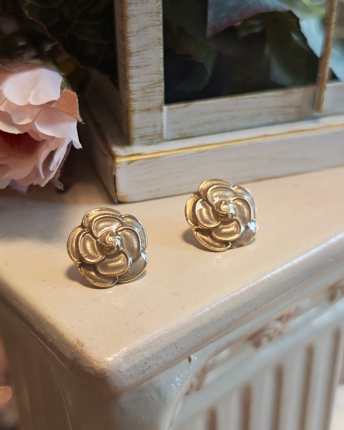 Дамски обици