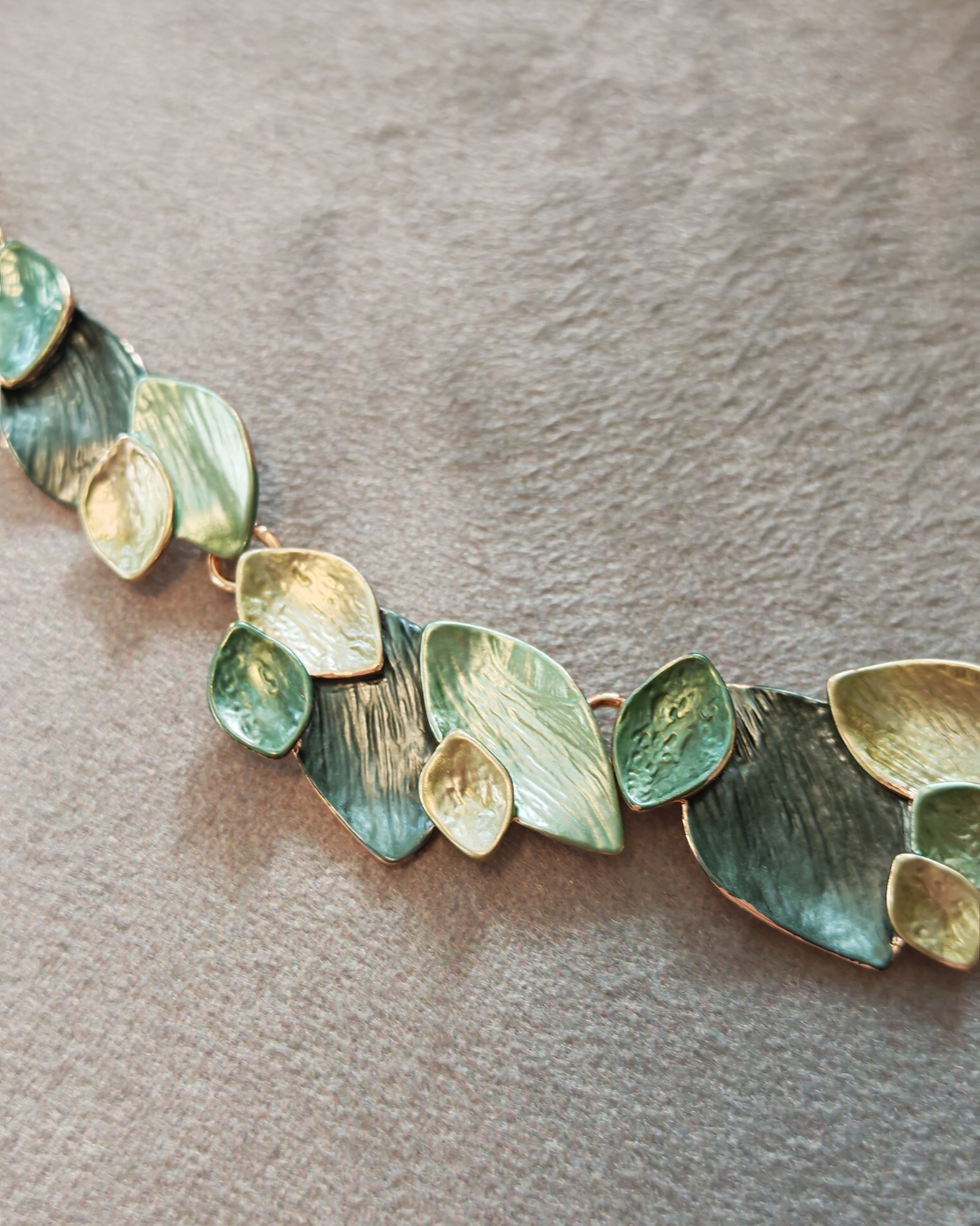 Дамска колиета