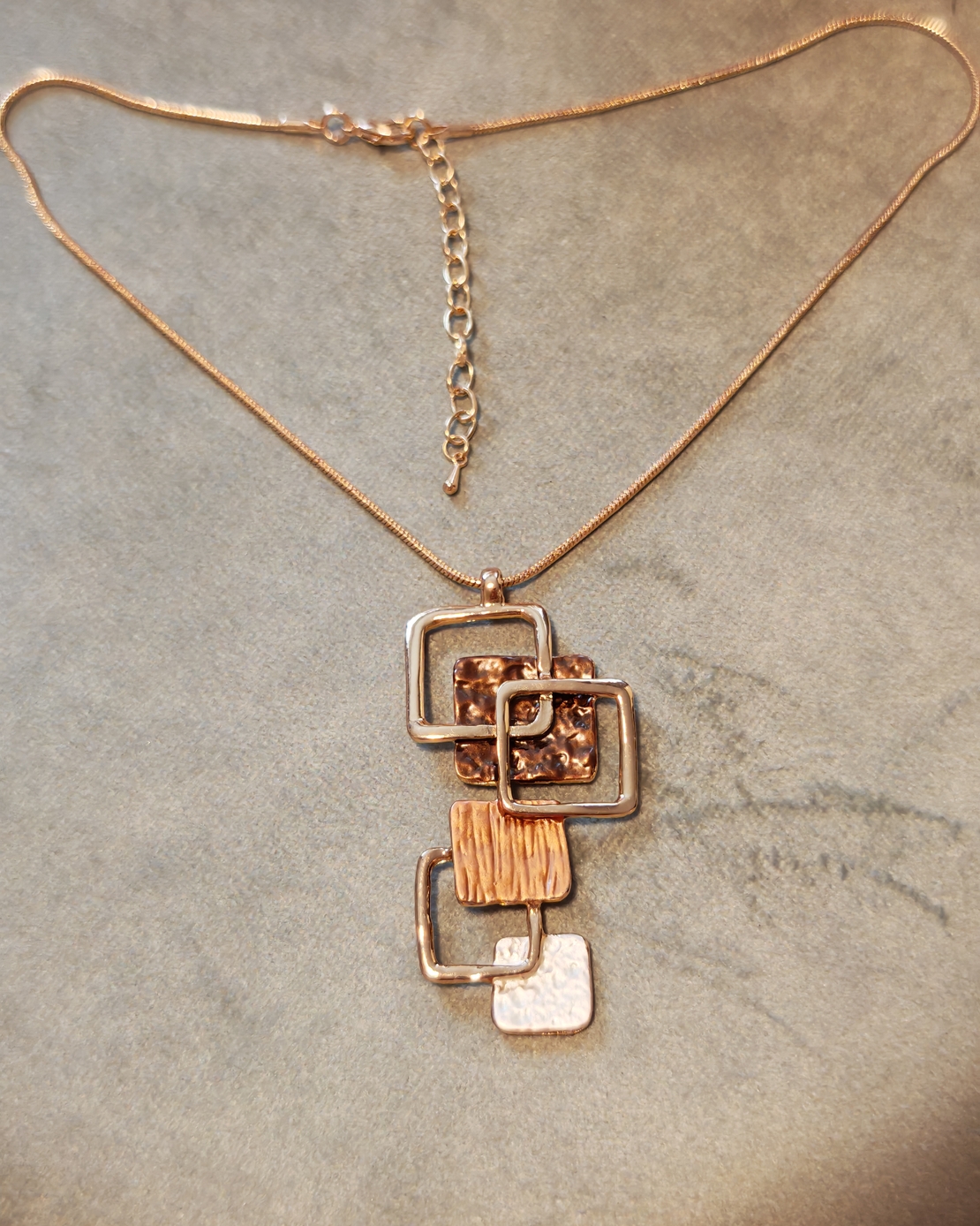 Колие с медальон