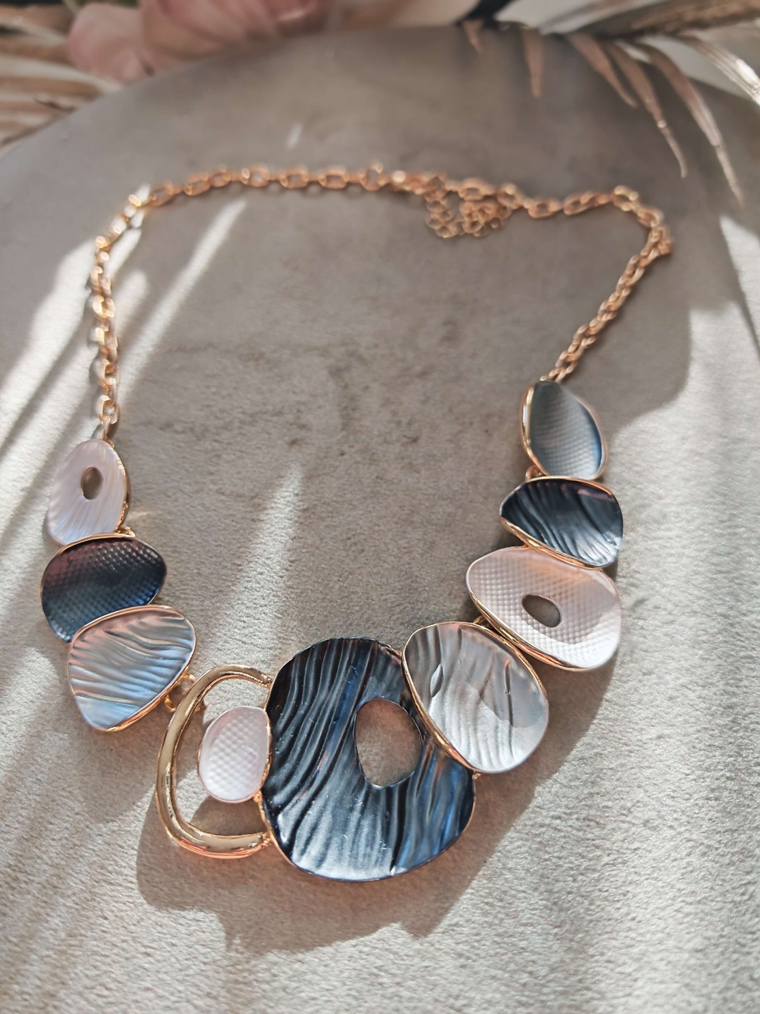 Дамско колие