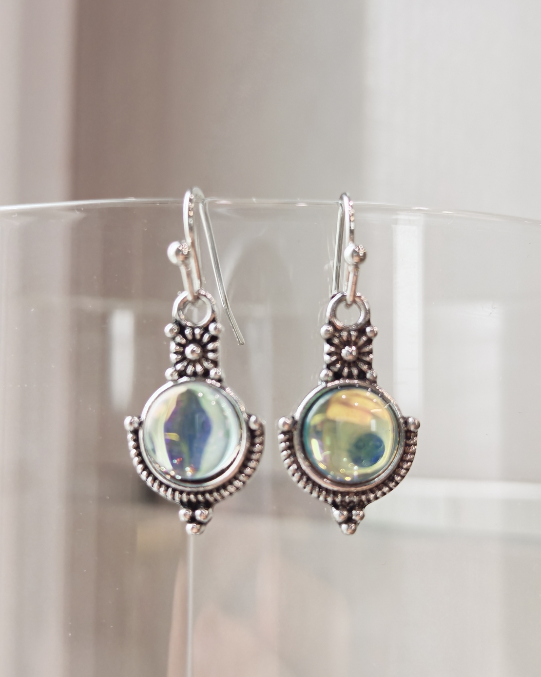 Дамски обици