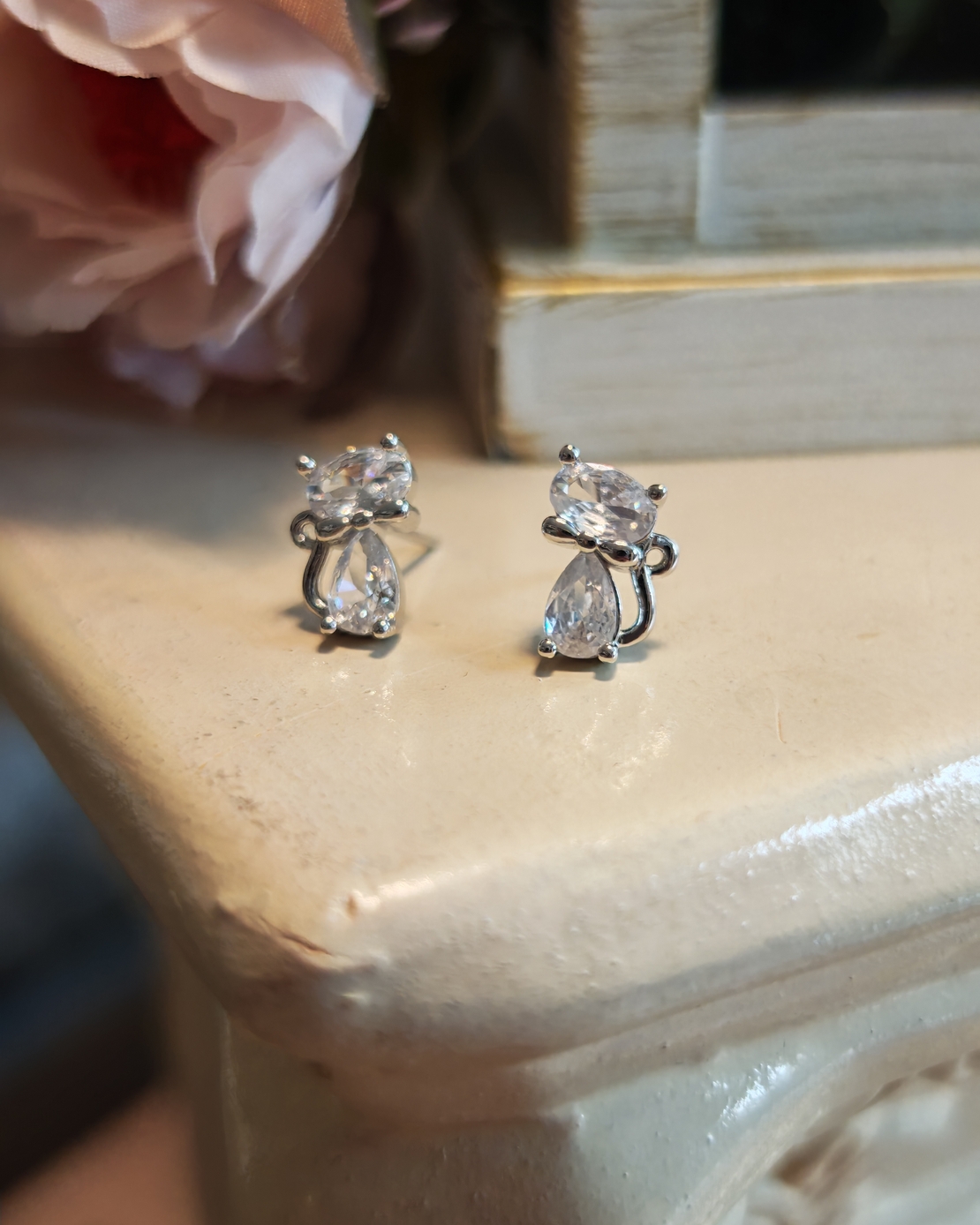 Дамски обици