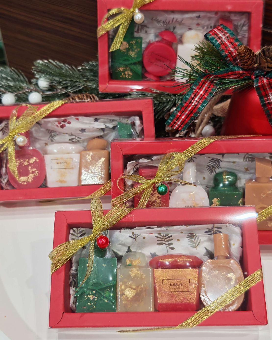 Коледни парфюми