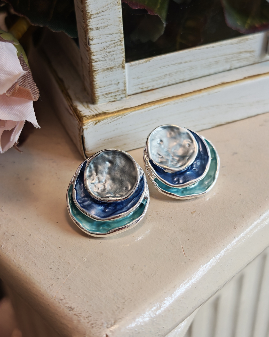 Дамски обици