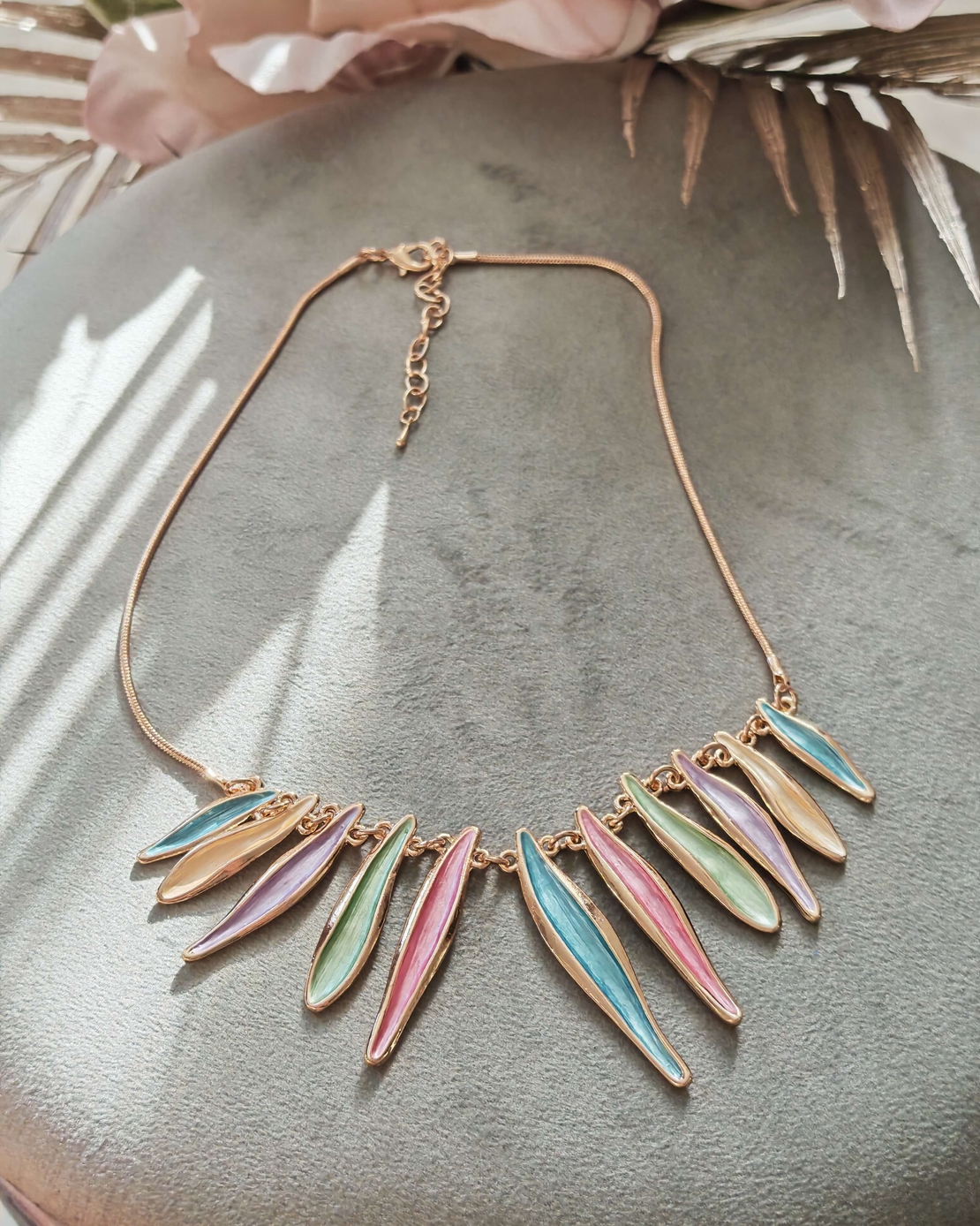 Дамско колие