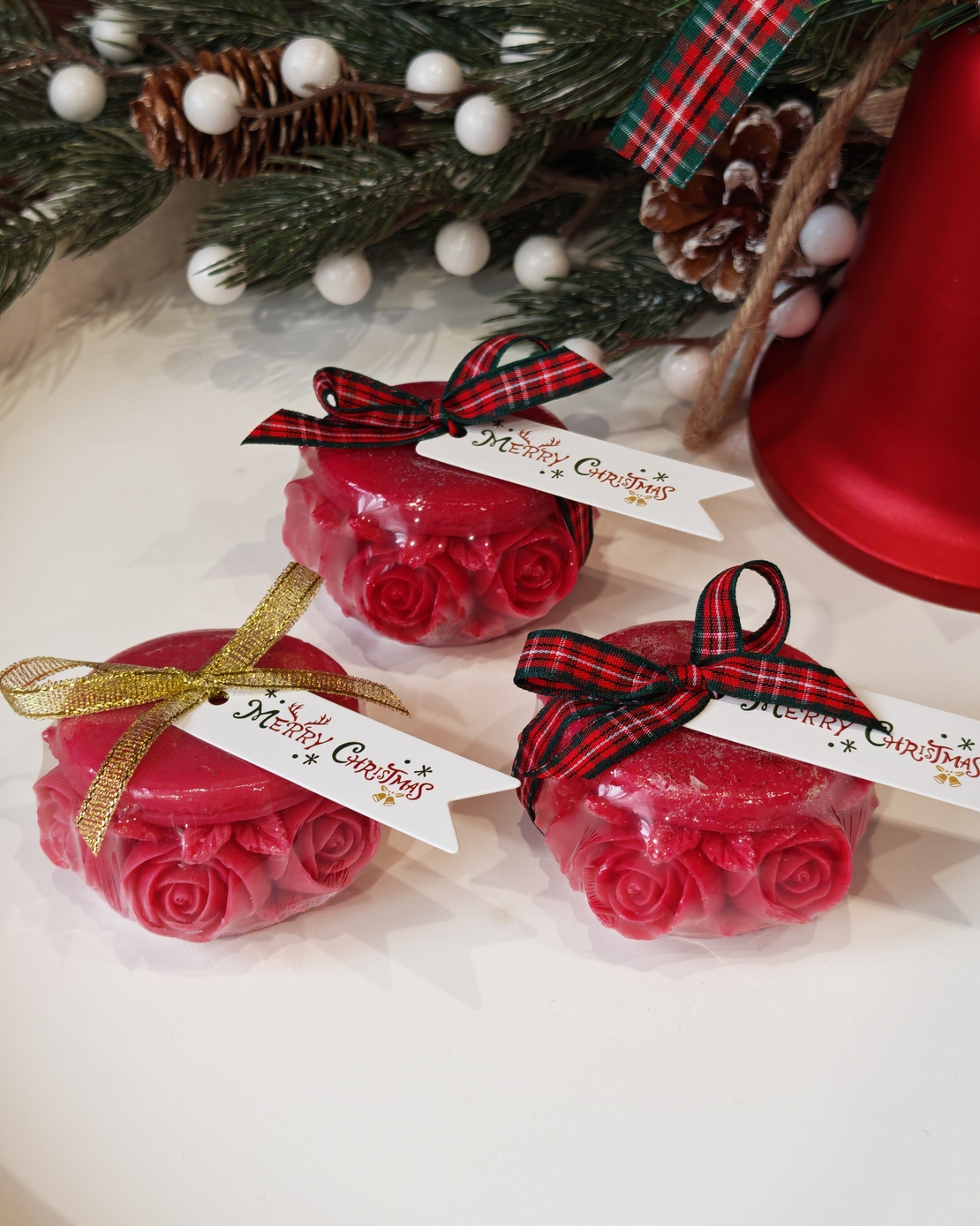 Макарон с рози