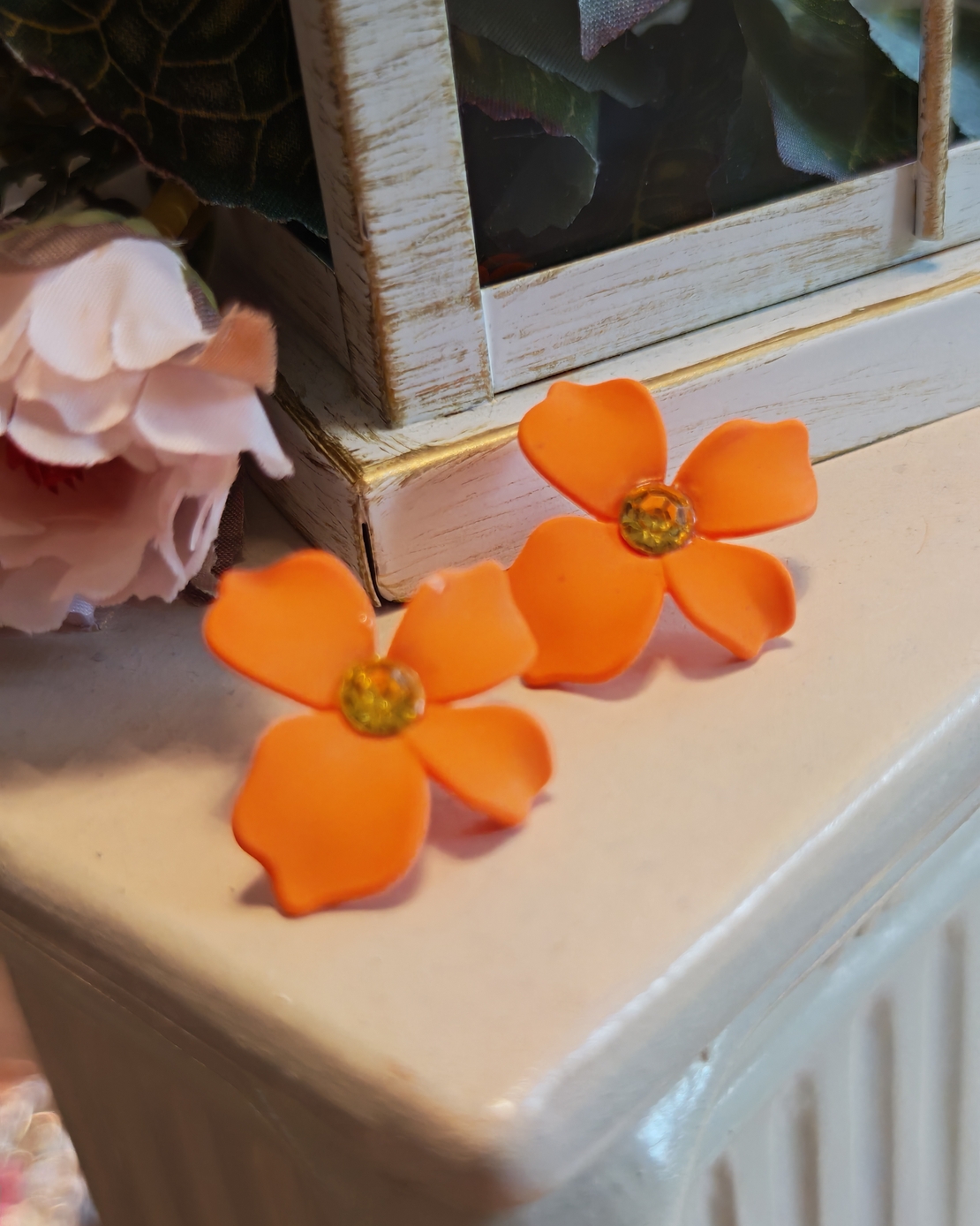 Дамски обици