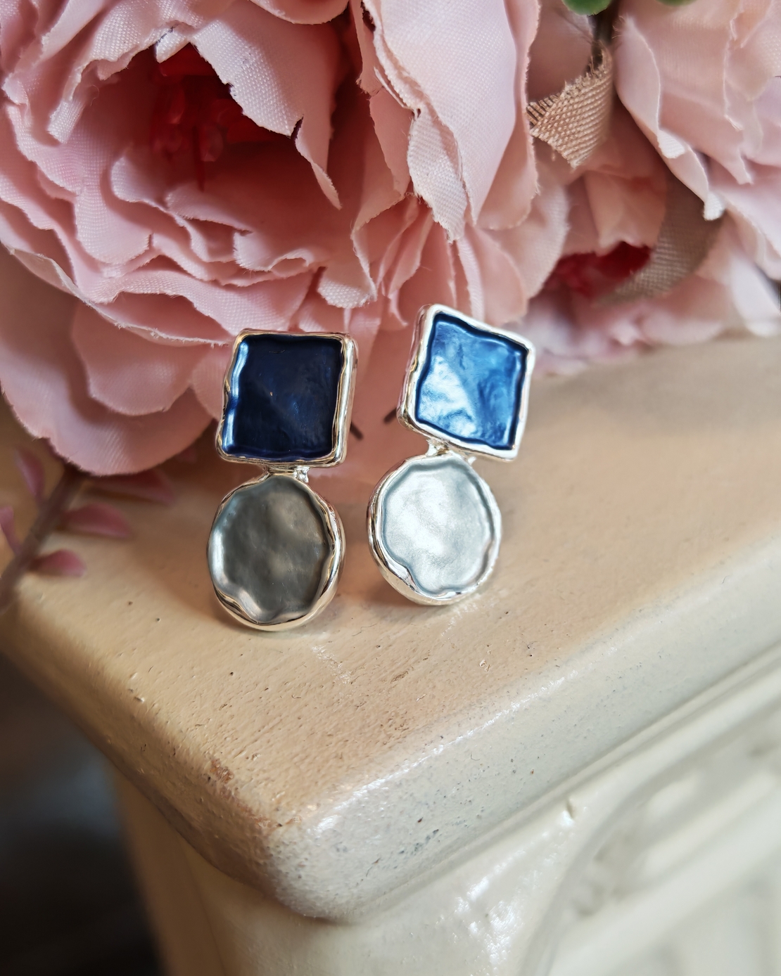 Дамски обици