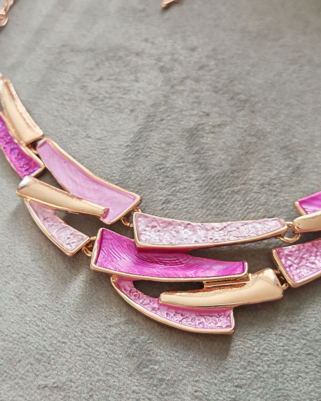 Дамско колие