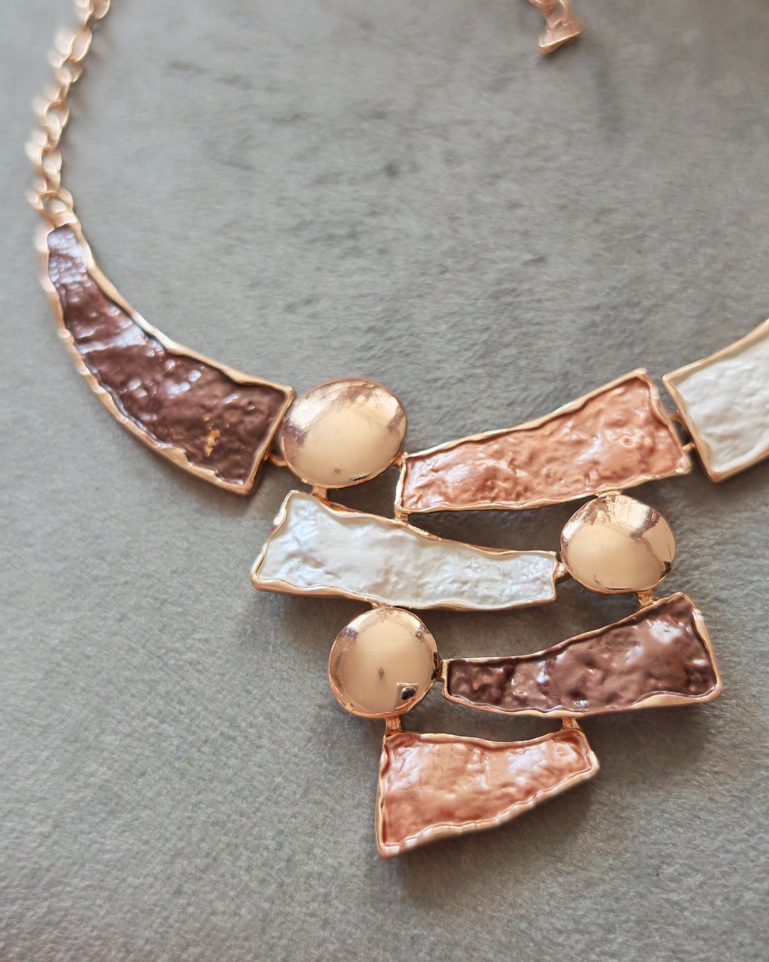 Дамска колиета