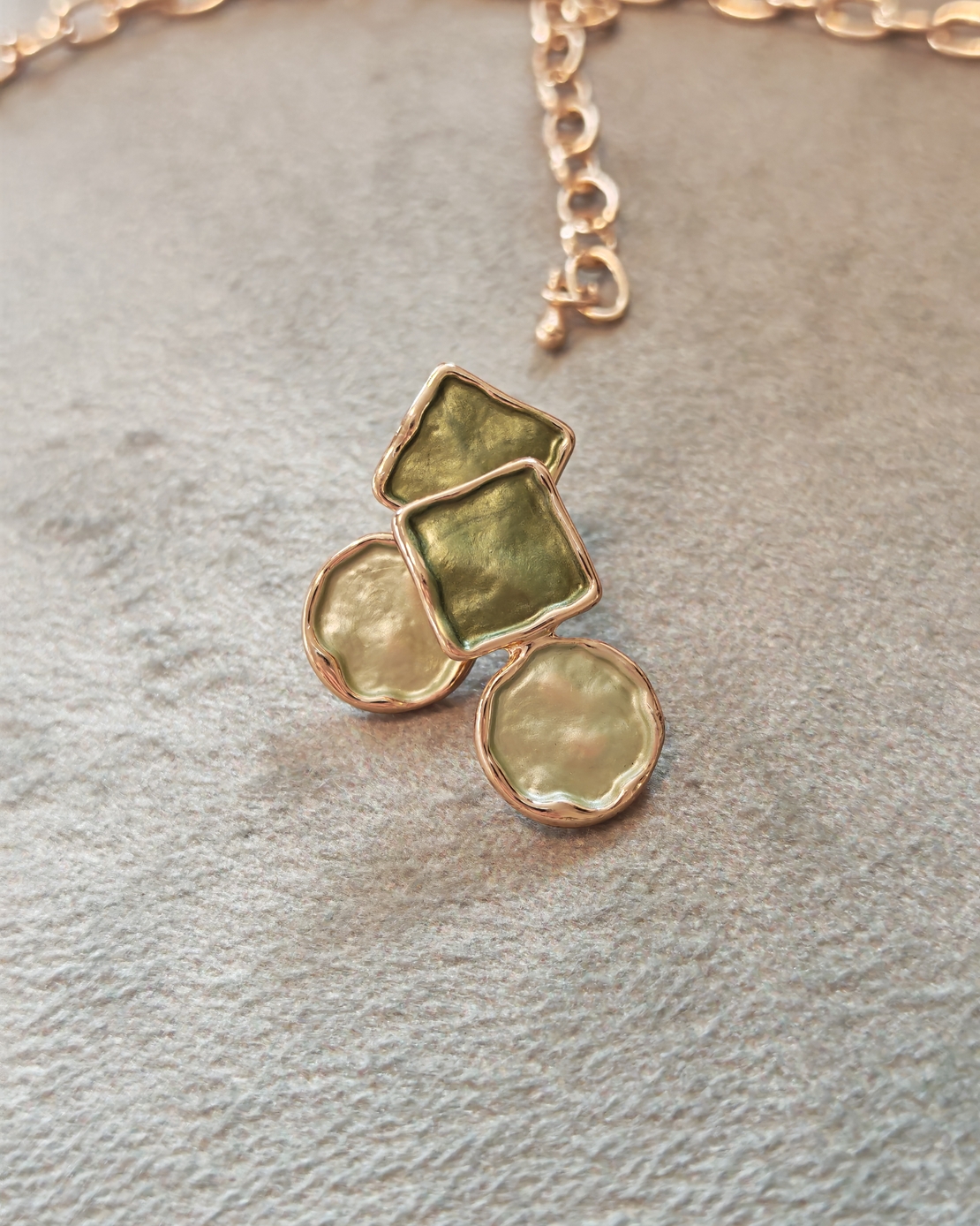 Дамски обици