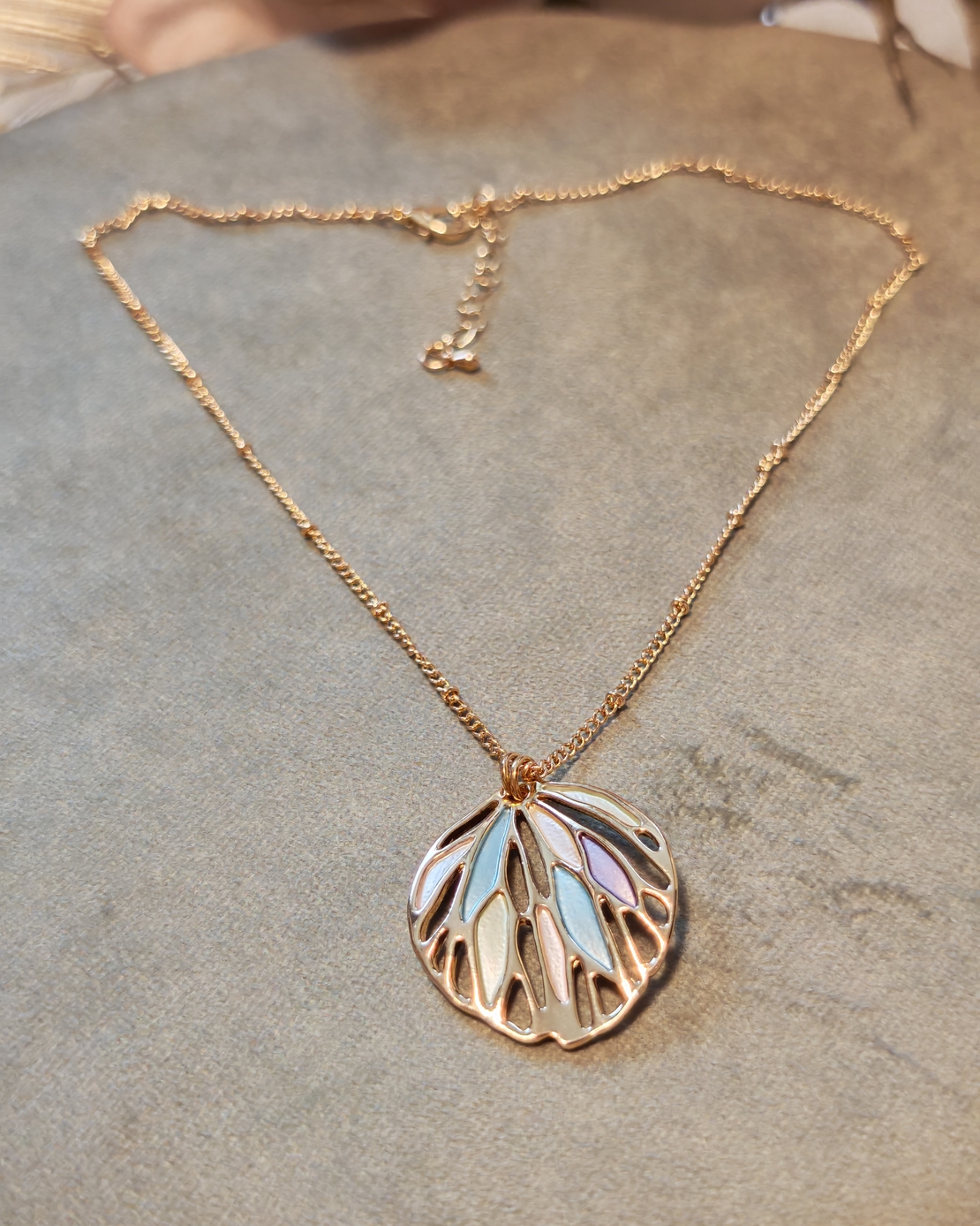 Колие с медальон