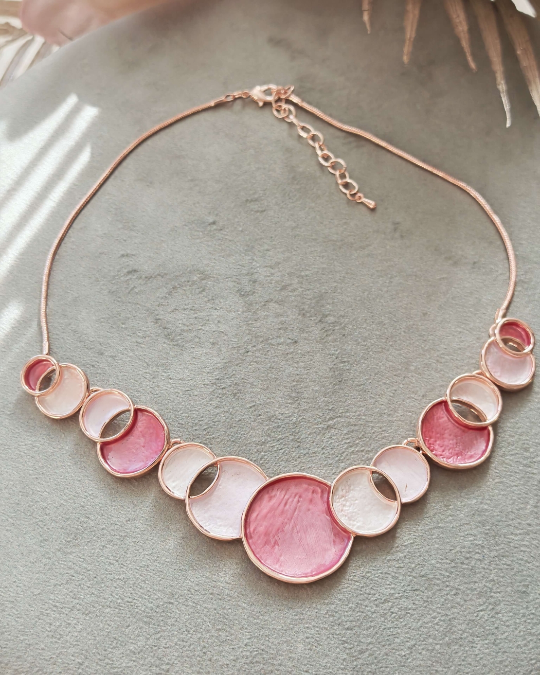 Дамско колие