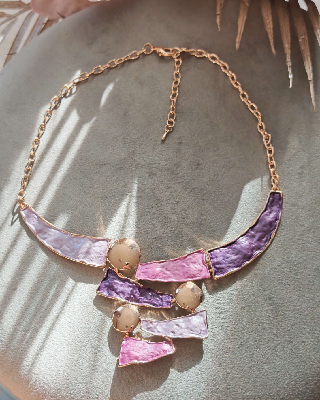 Дамско колие