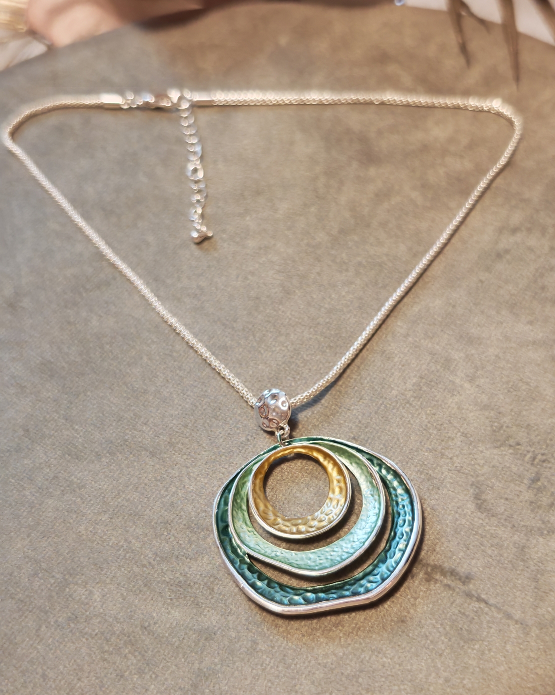 Колие с медальон