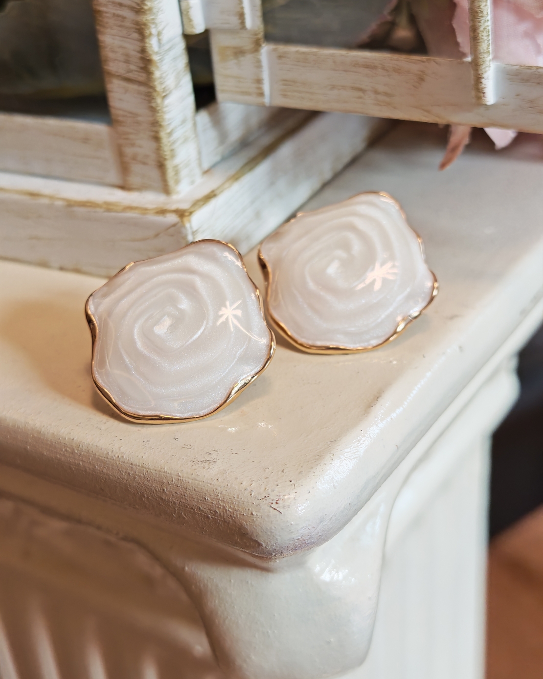 Дамски обици