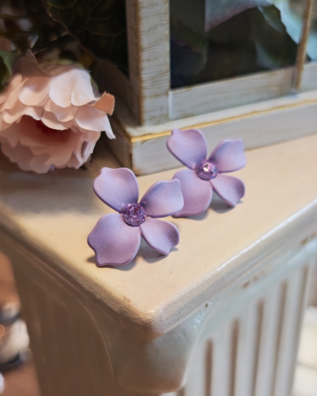 Дамски обици