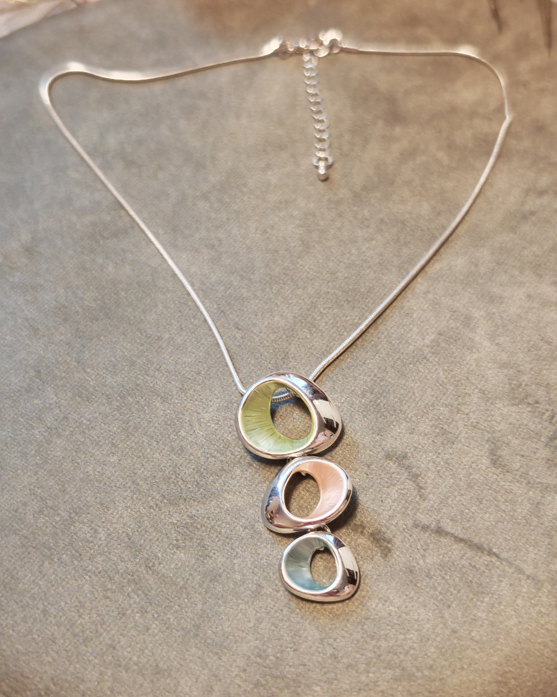 Колие с медальон