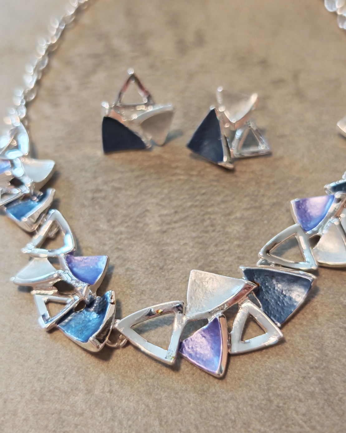 Дамско колие