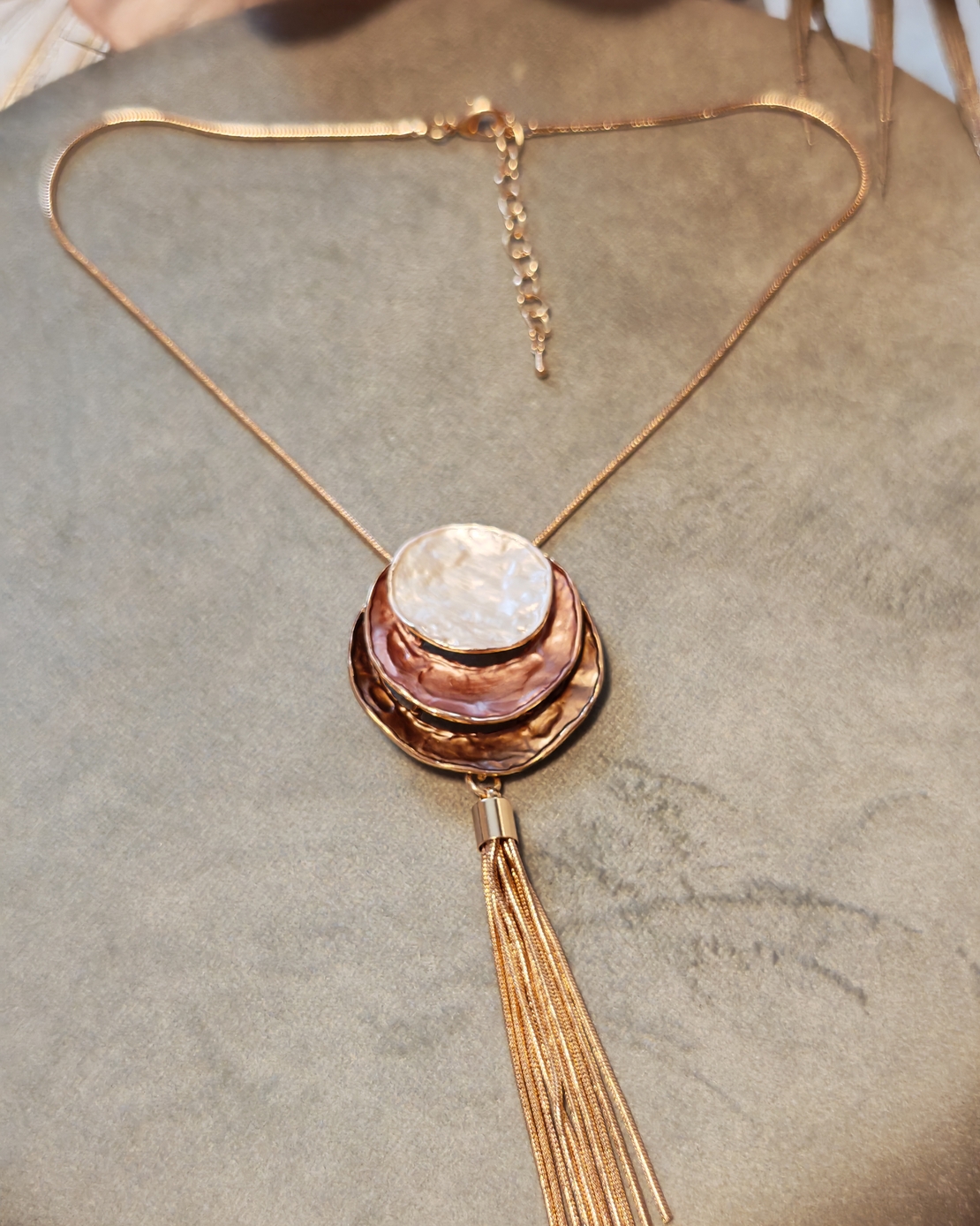 Колие с медальон