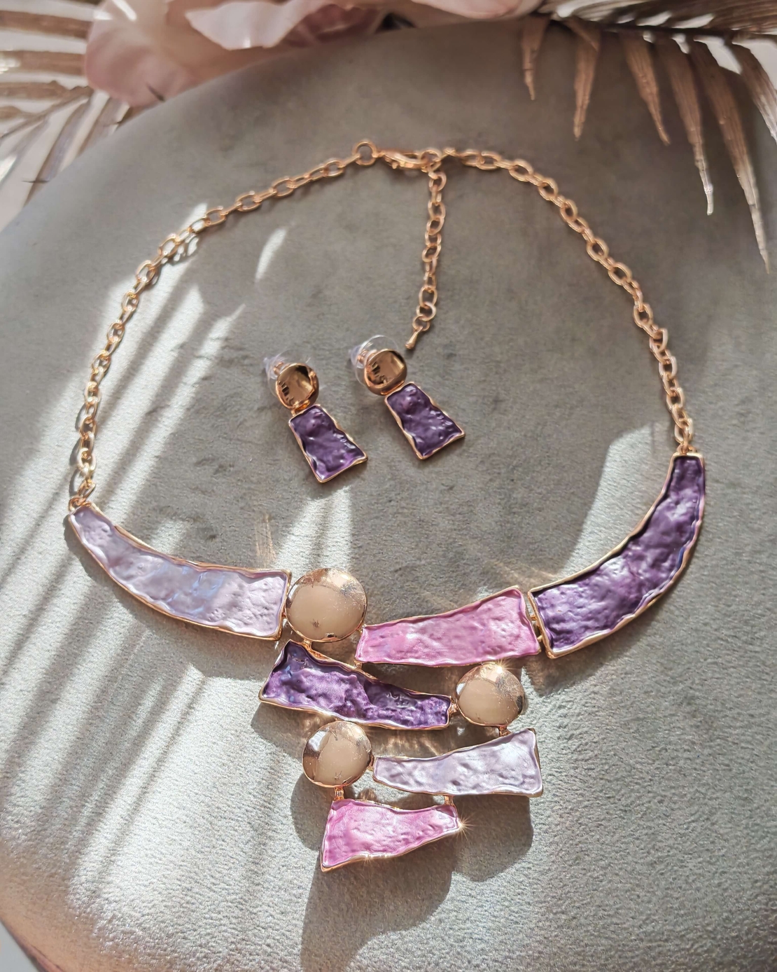 Дамско колие