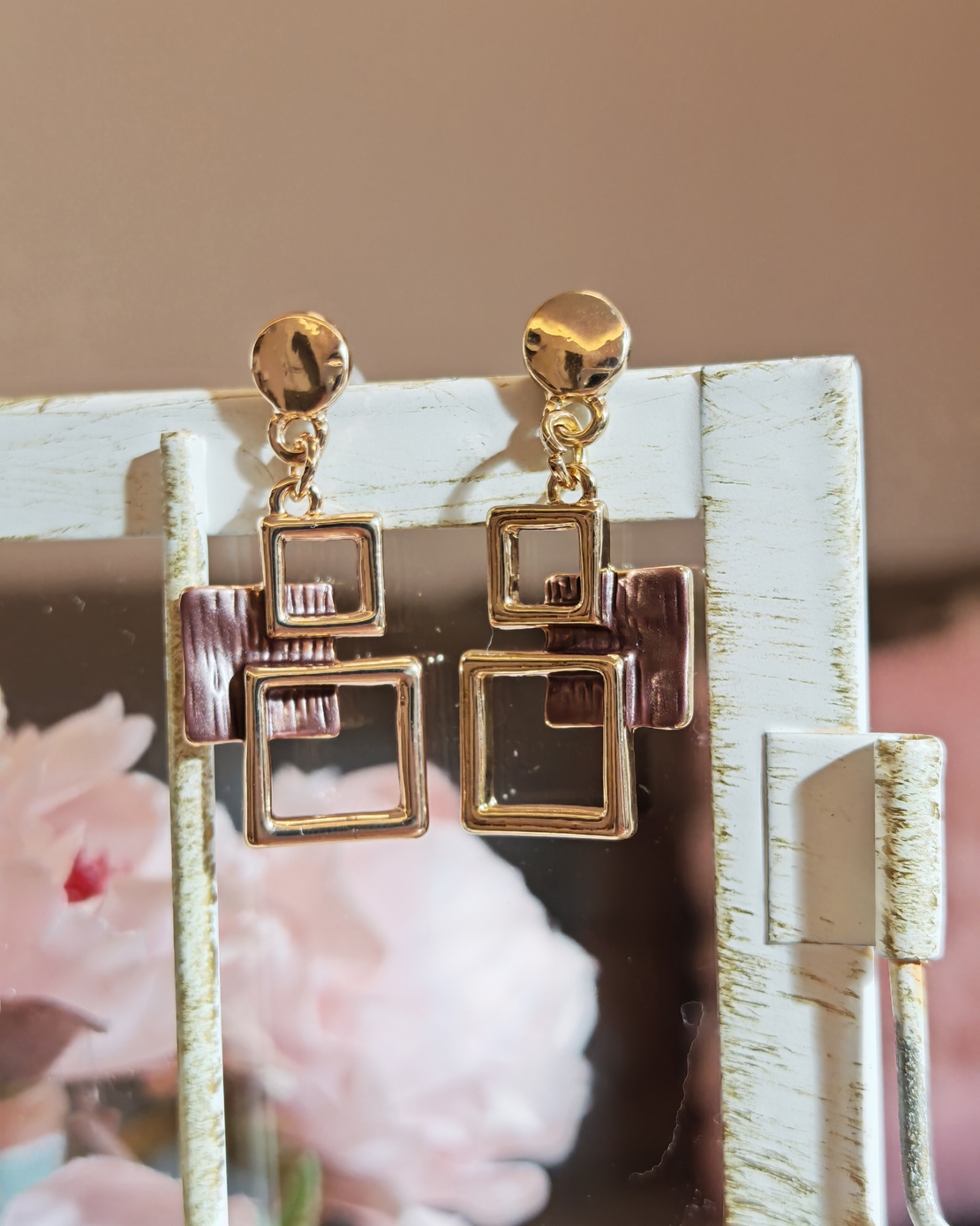 Дамски обици