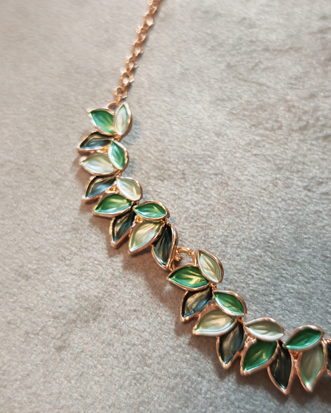 Дамска колиета