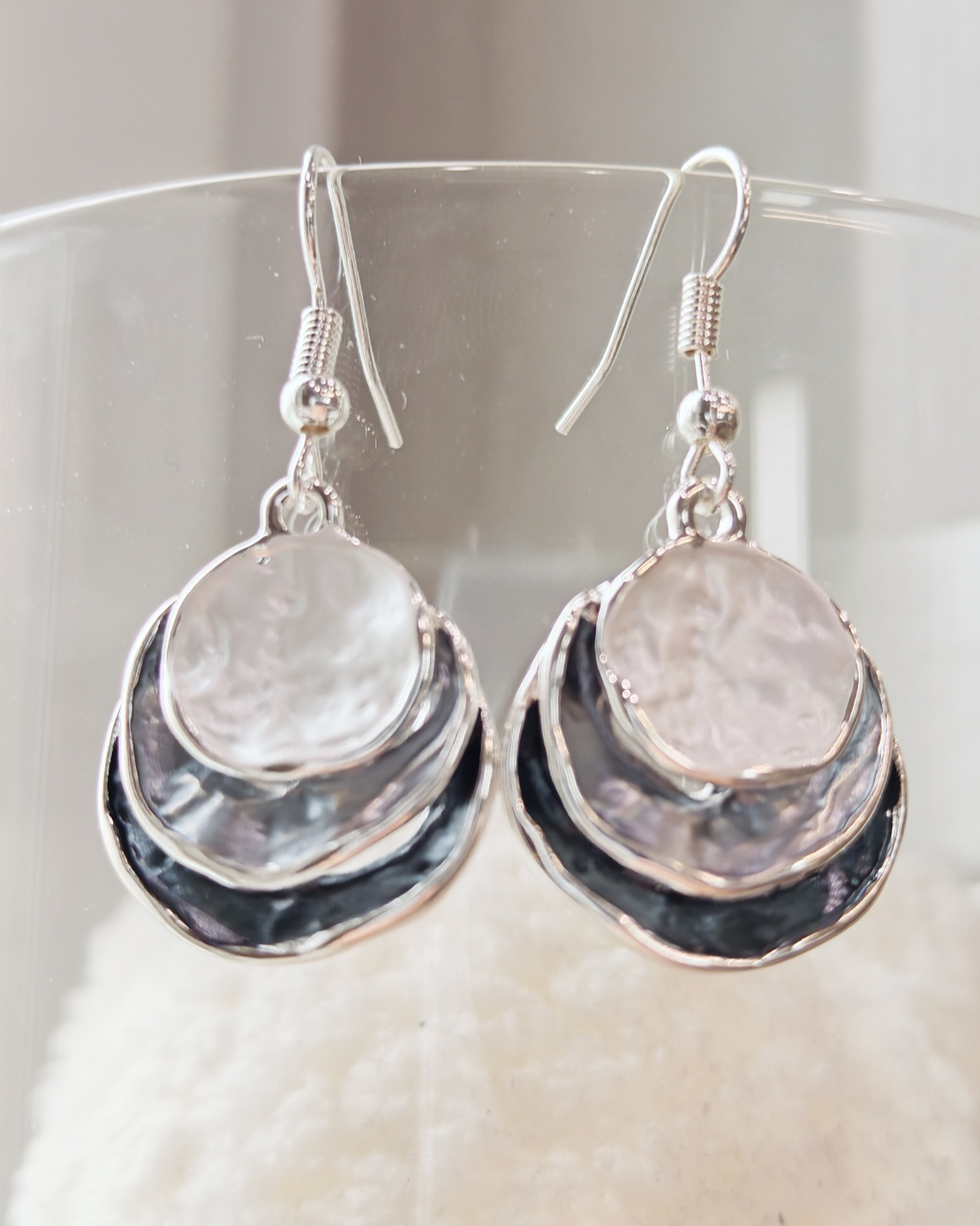 Дамски обици