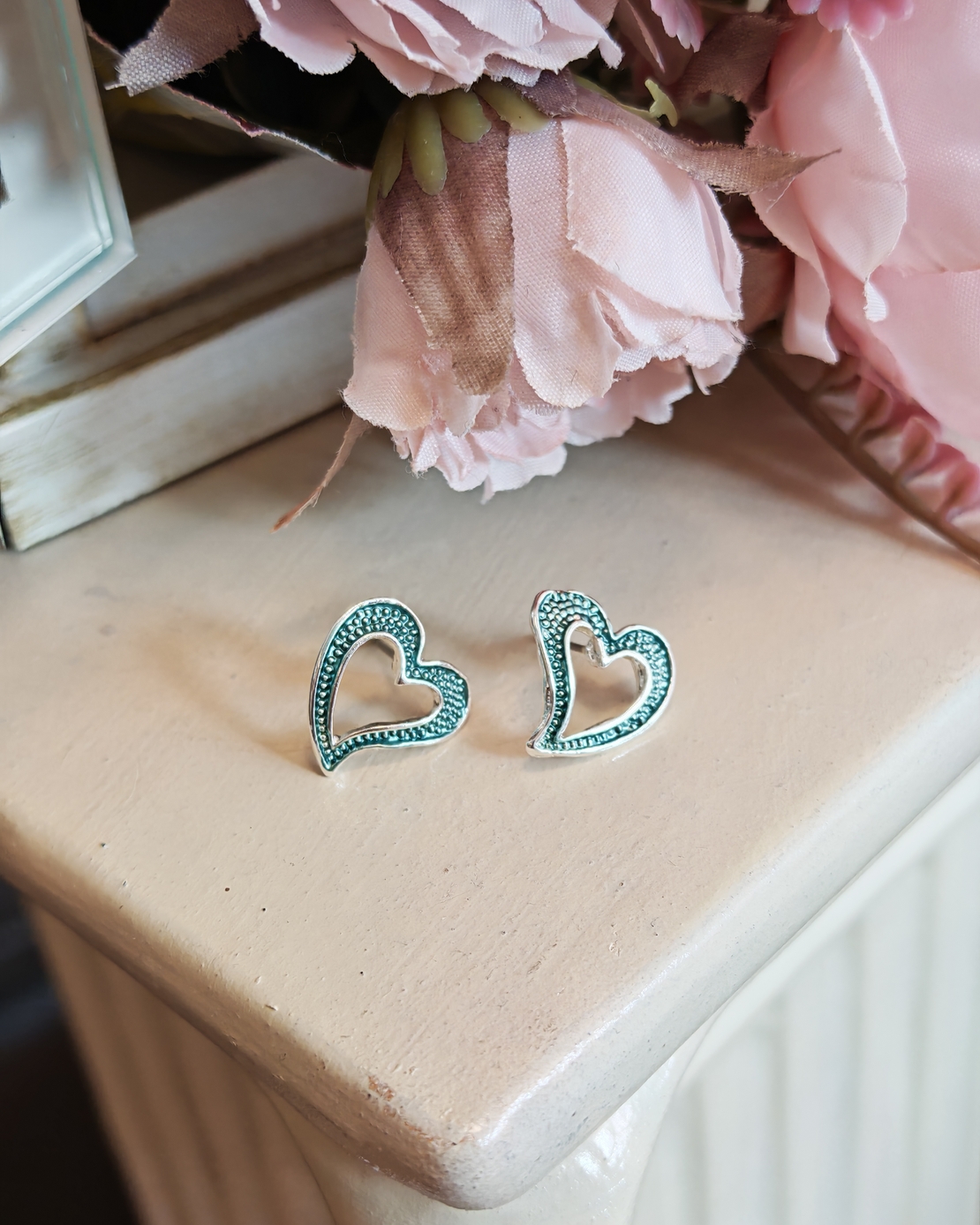 Дамски обици