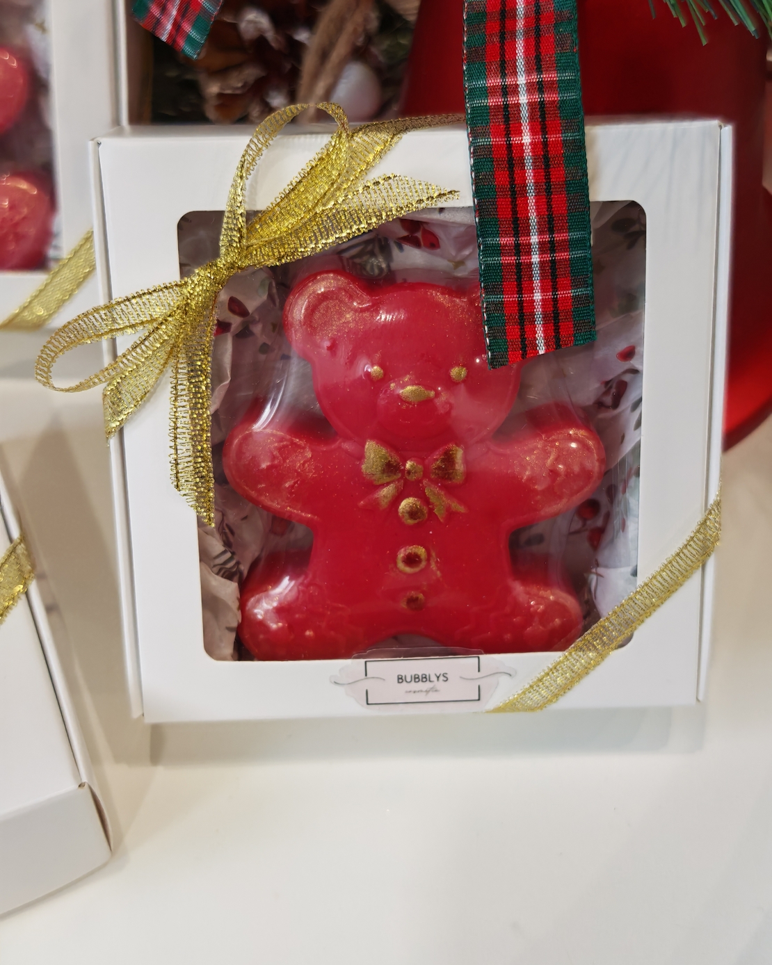 Коледно мече в кутия