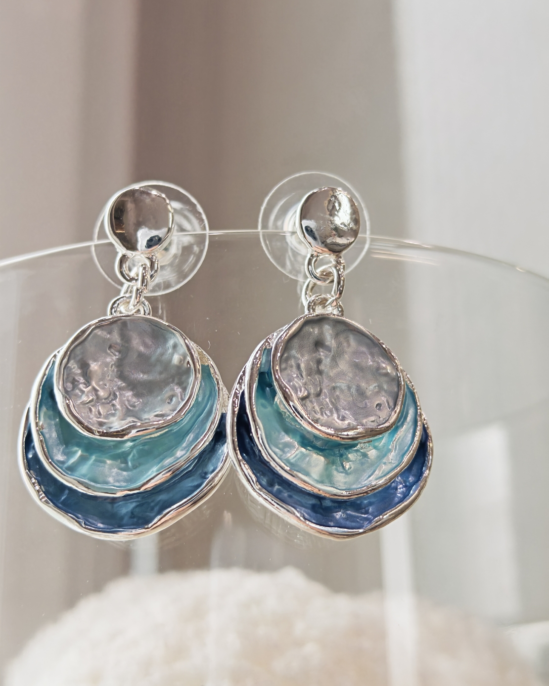 Дамски обици