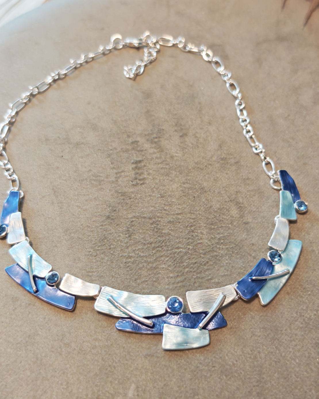 Дамско колие