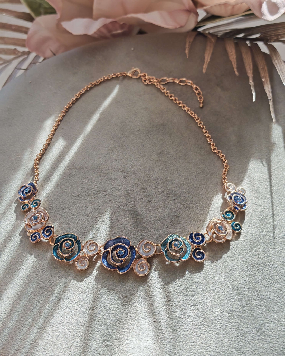 Дамско колие