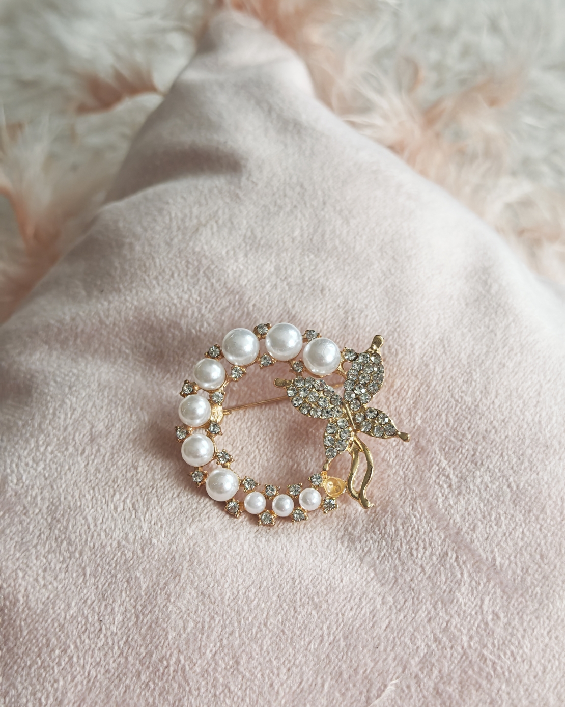 Пеперуда с перли