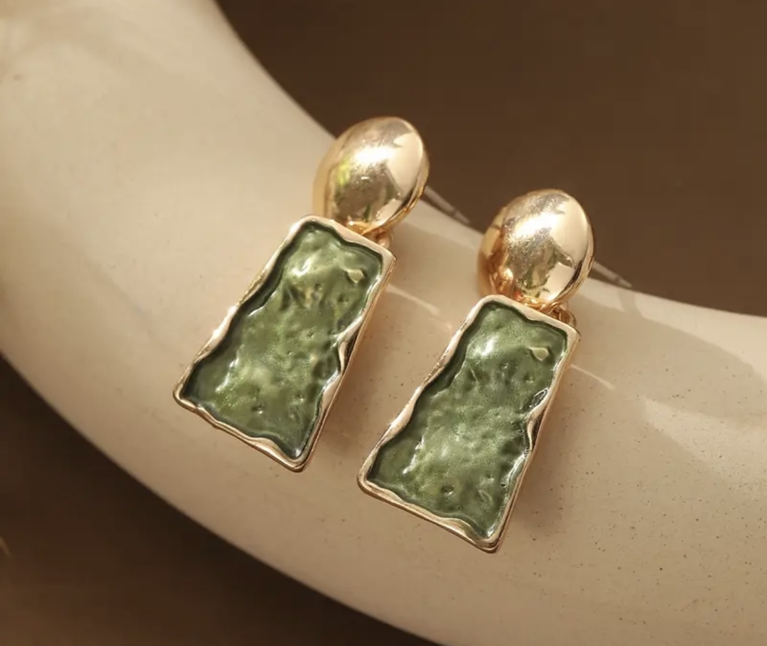 Дамски обици