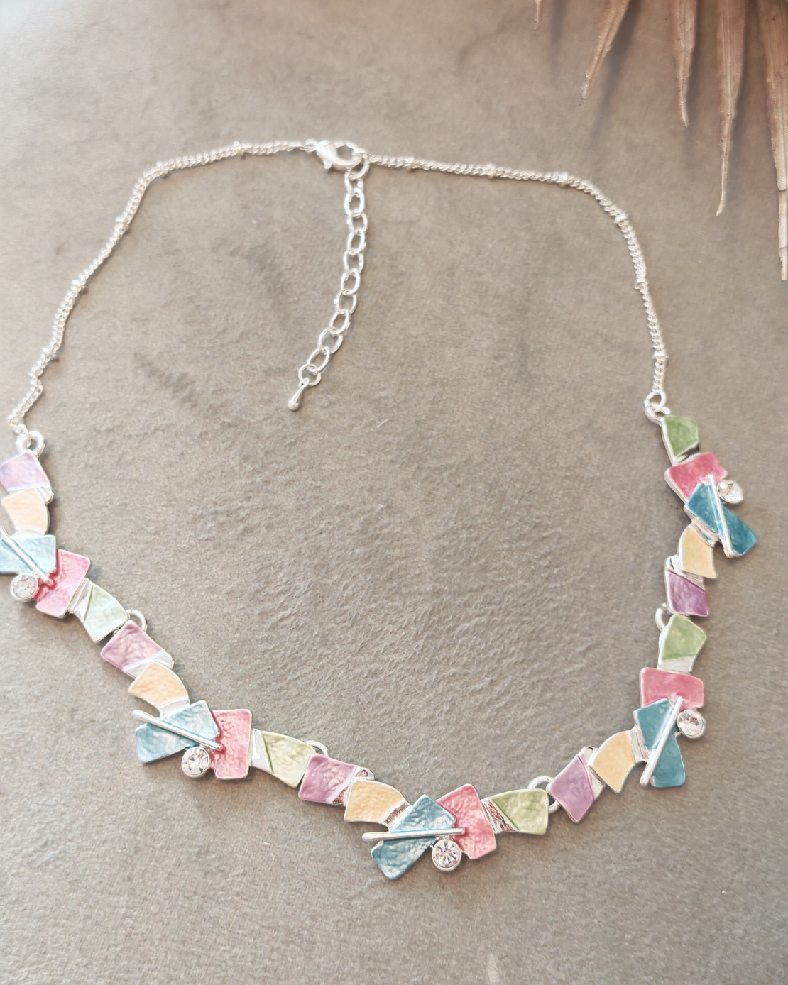 Дамско колие