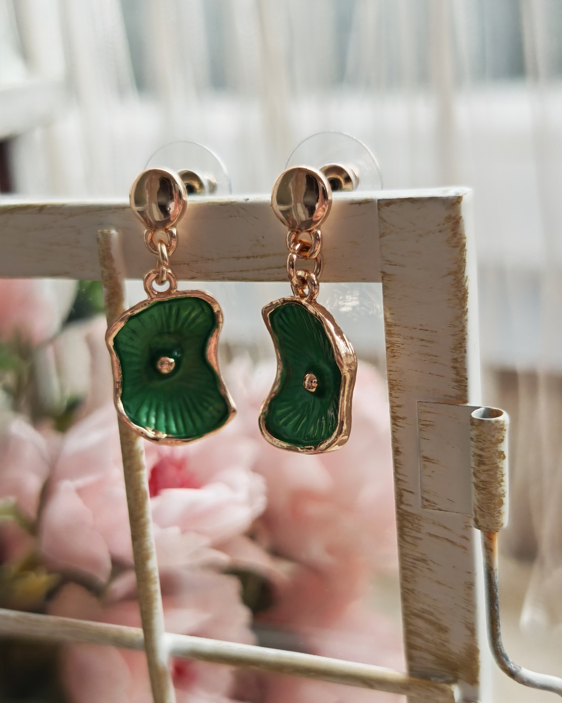 Дамска обици