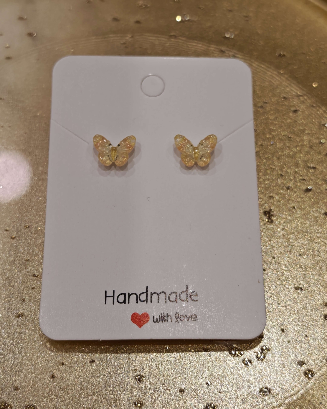 Дамски обици