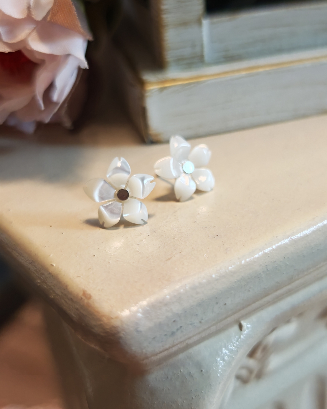 Дамски обици