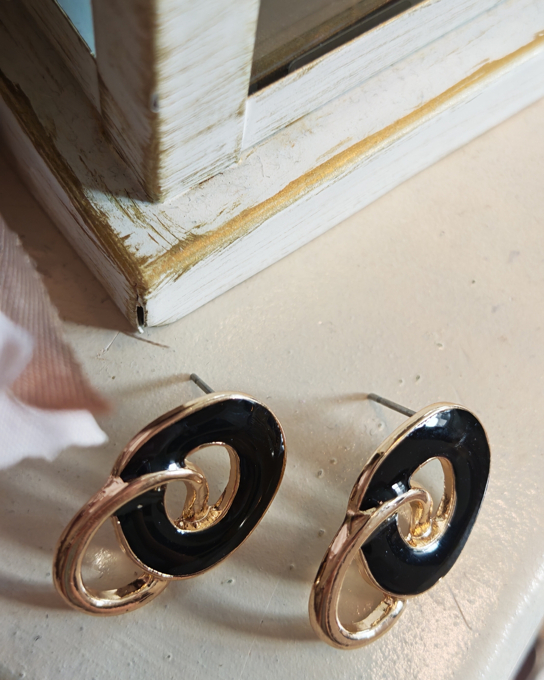 Дамски обици