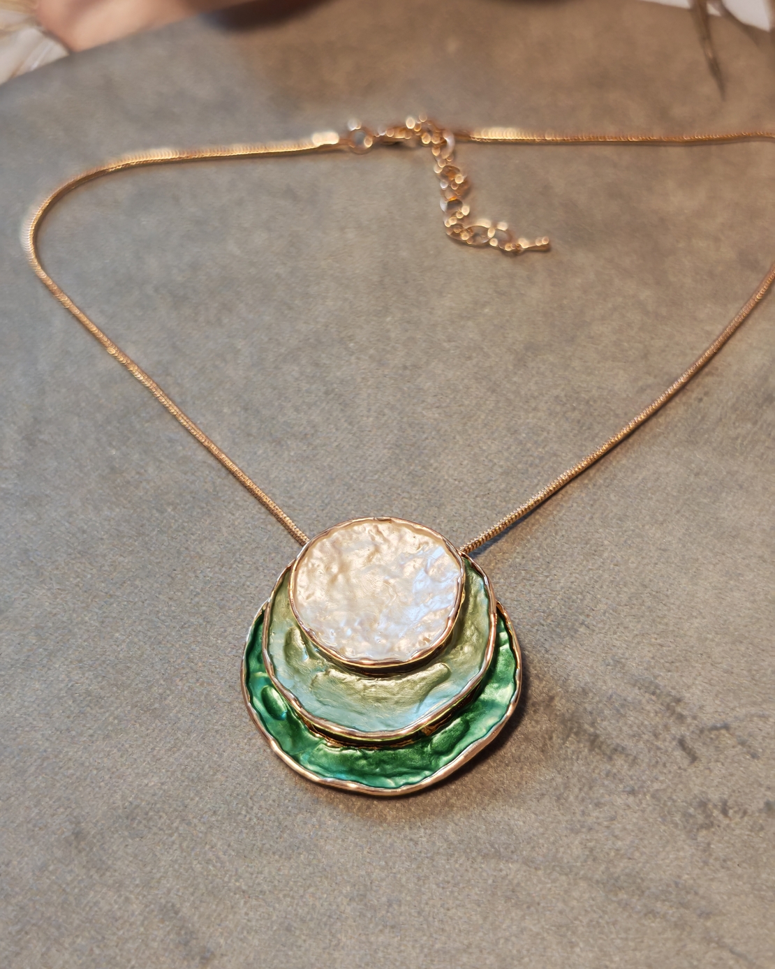 Колие с медальон