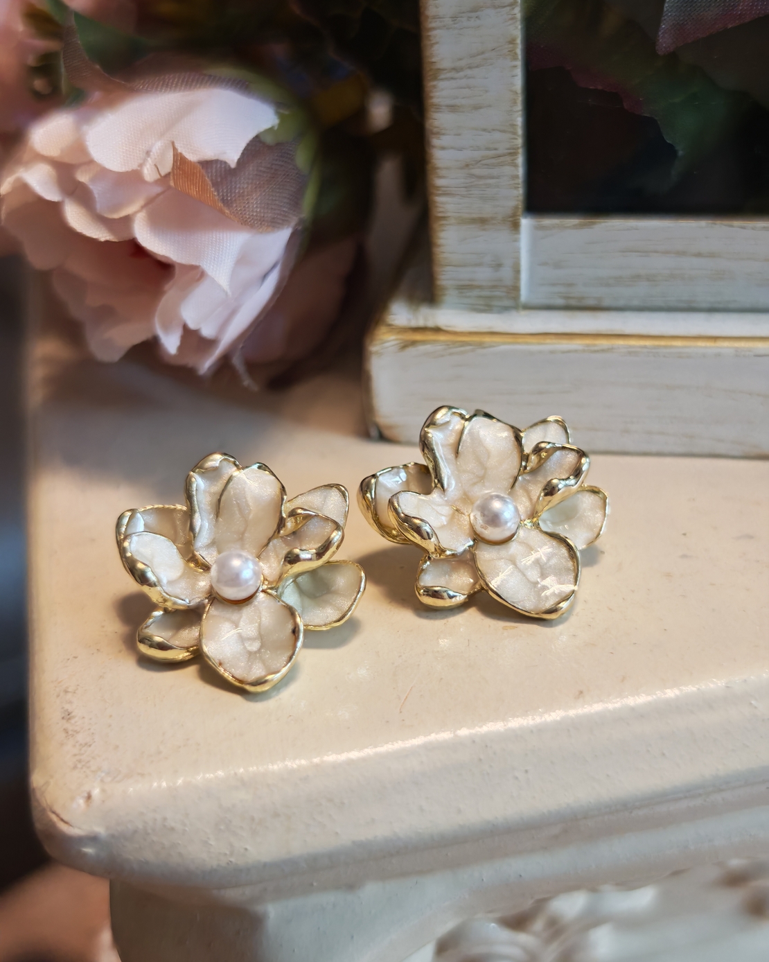 Дамски обици