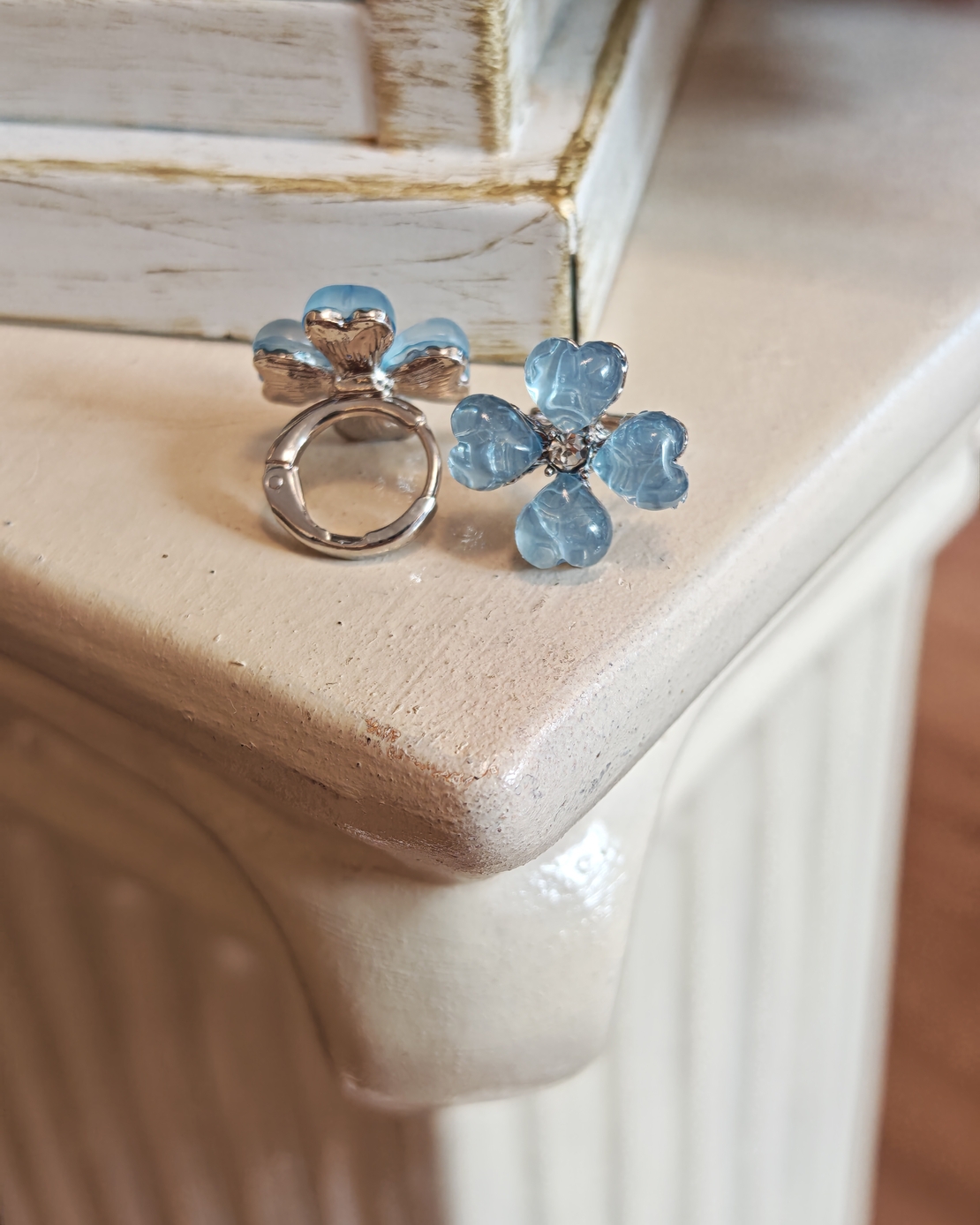 Дамски обици