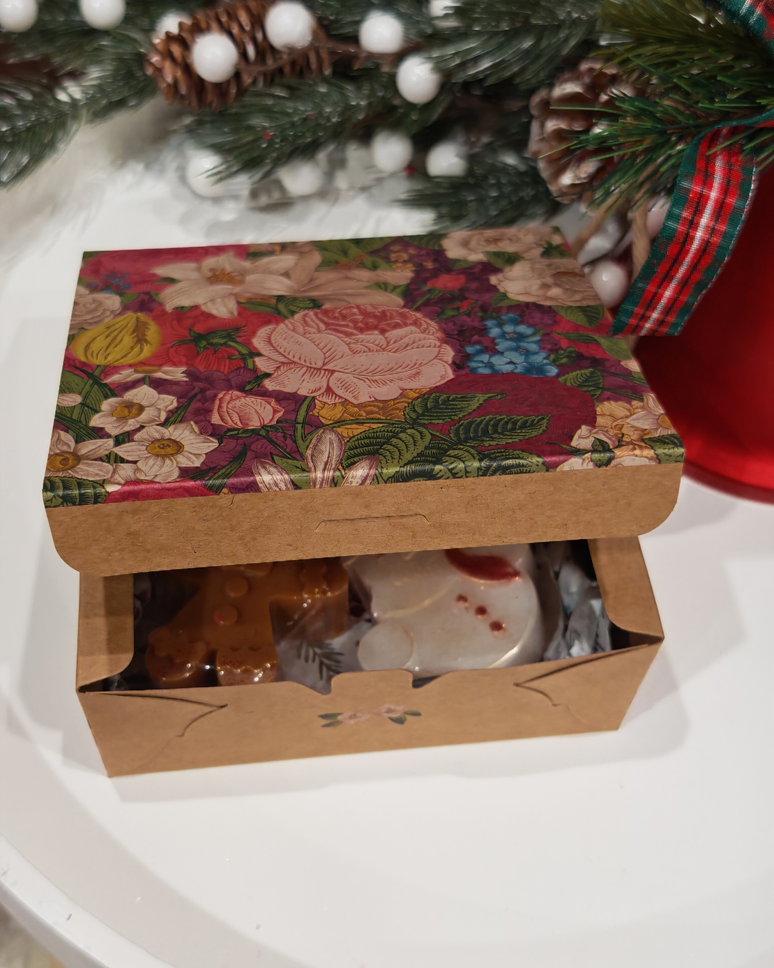 Коледна кутия