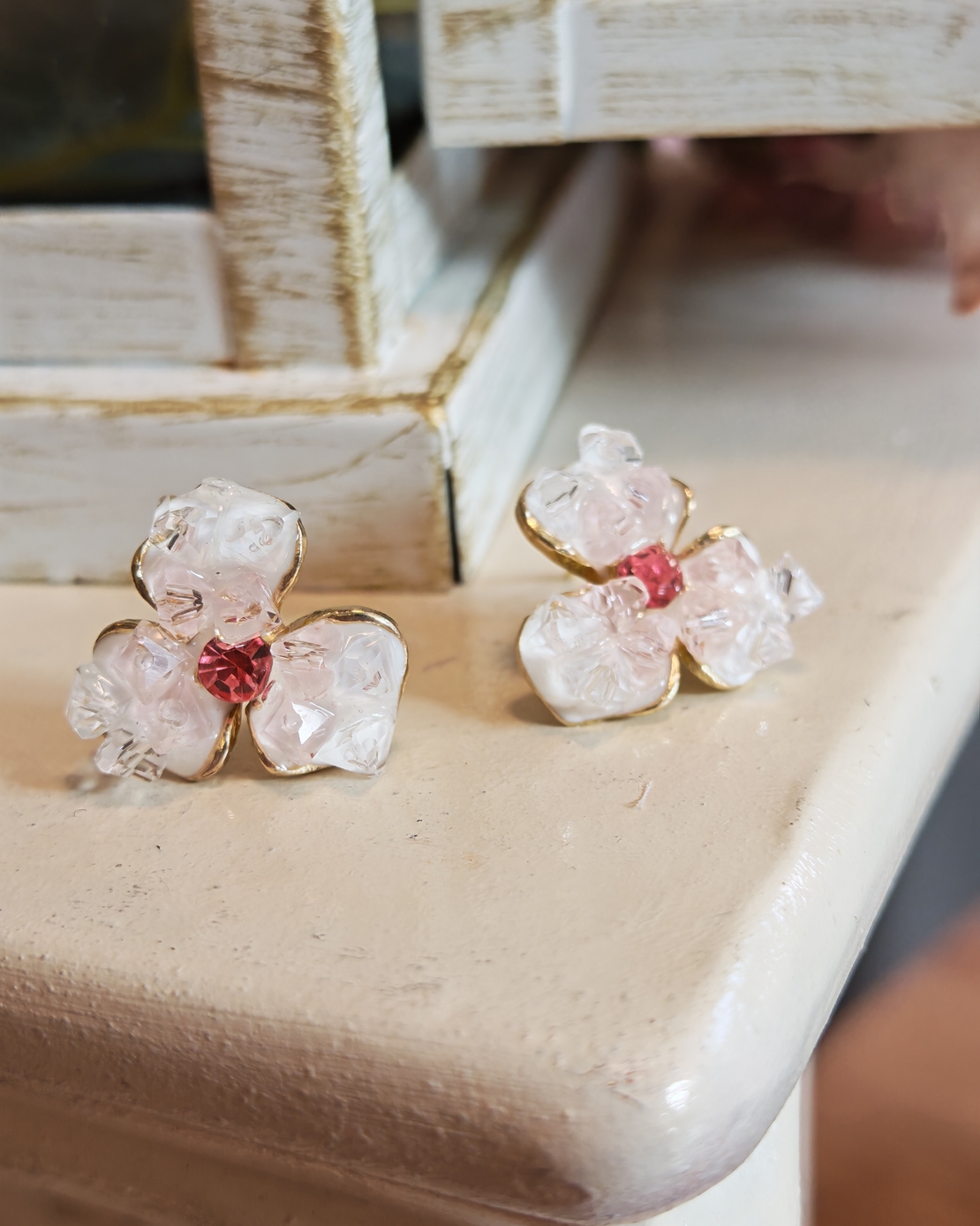 Дамски обици